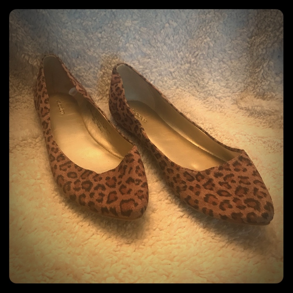 Leopard Flats Excellent Condition